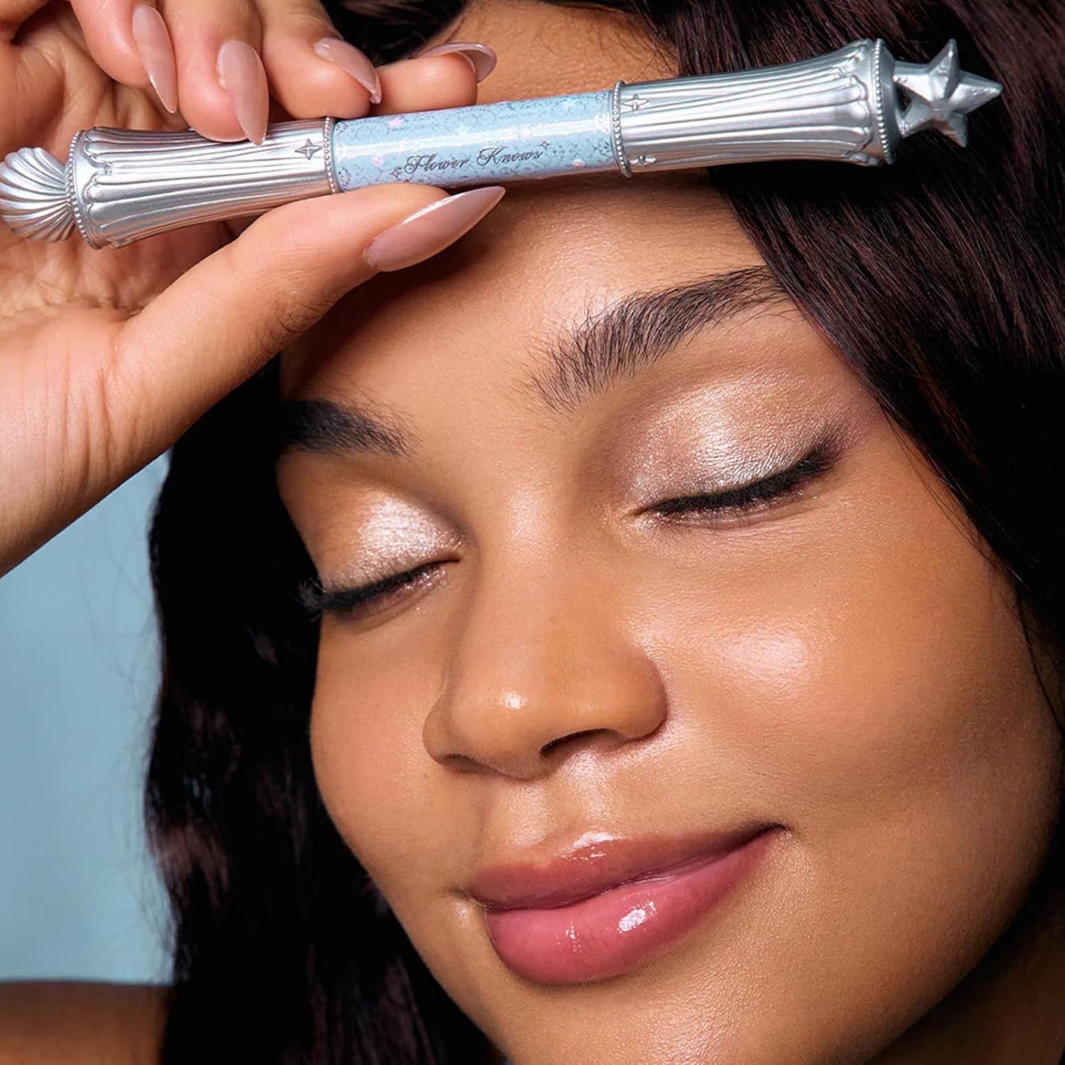 Flower Knows Shell's Jewel 2-in-1 Under Eye Highlighter Stick,Smudge-Proof Creamy Shimmer EyeShadow Stick,Dual-Color Highlighter,Convenient Multi-Use Makeup Pencil,(01 Vanilla White)